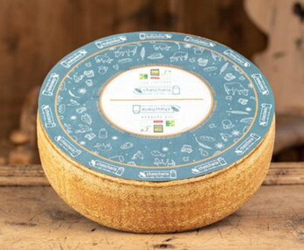Produktfoto zu Grand Cru - Tea Fondada Rahmkäse - gewinnt SUPER GOLD! beim World Cheese Award 2024