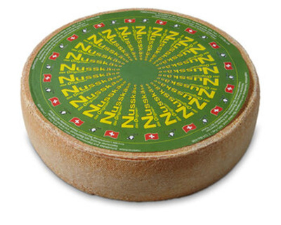 Produktfoto zu Luzerner Nusskäse