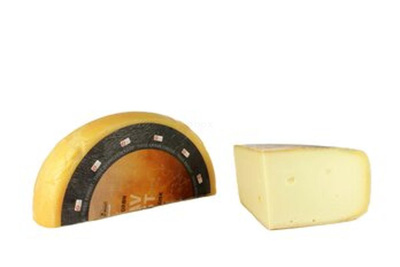 Produktfoto zu Bernsteinkäse Thise - ein kleines, dänisches Juwel