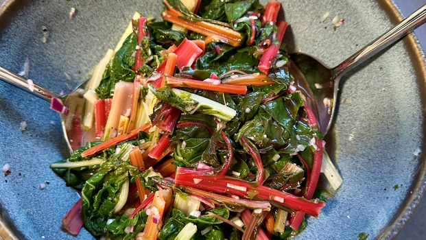 Rezeptbild für Gekochter Mangold-Salat