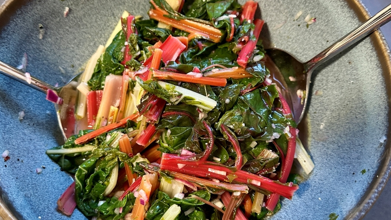 Rezeptbild für Gekochter Mangold-Salat