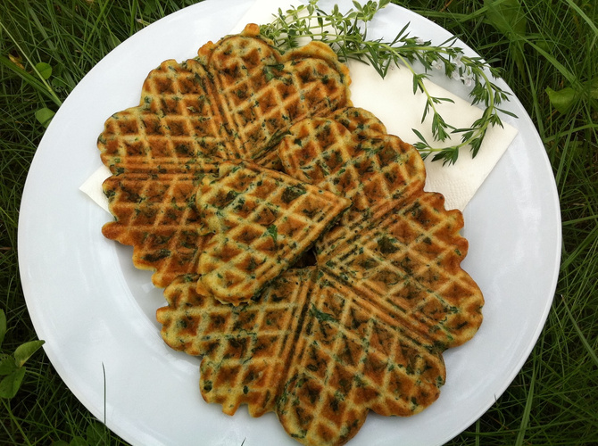 Rezeptbild für Pikante Spinatwaffeln
