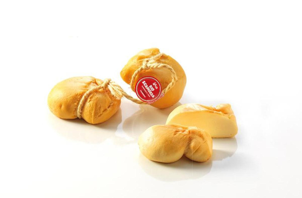 Produktfoto zu Scamorza Affumicata - ein italienischer Pasta-Filata-Klassiker aus Heumilch