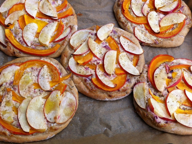 Rezeptbild für Kürbispizza mit Apfel