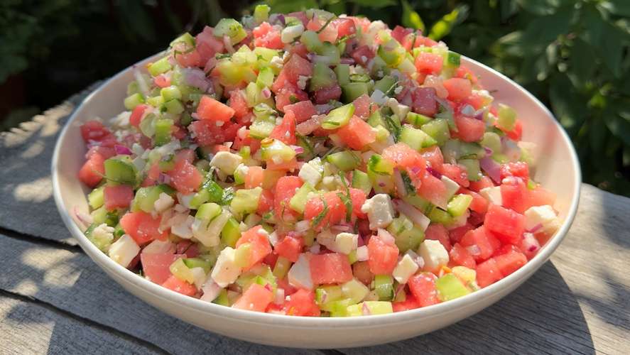 Rezeptbild für Erfrischender Sommersalat mit Wassermelone